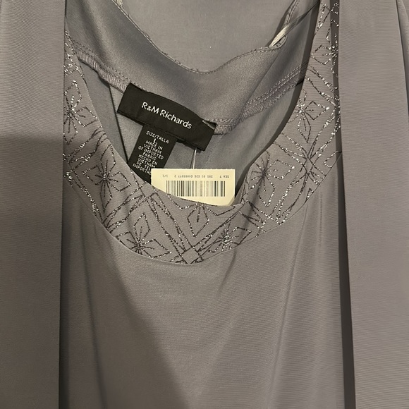 Dress with matching light weight - Picture 3 of 7